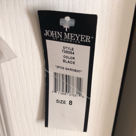 Skirt and jacket set - Picture 5 of 5